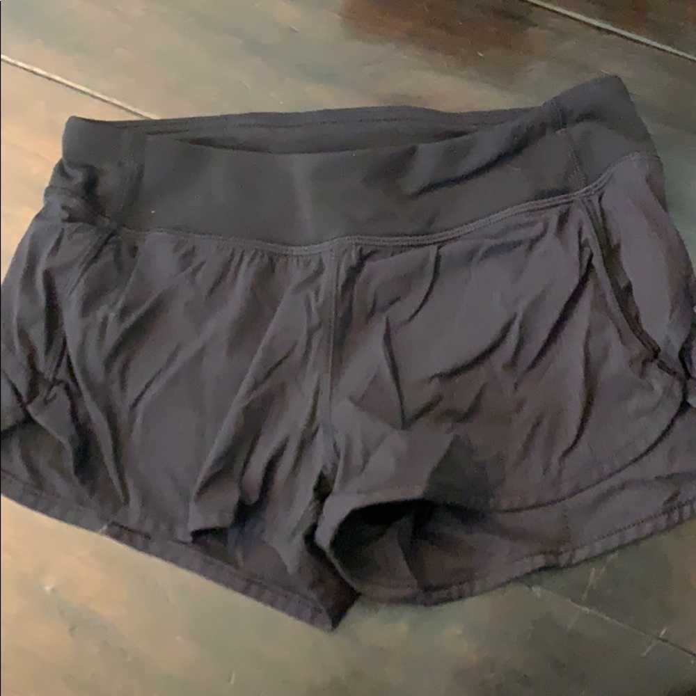 IVIVVA BLACK PERFECT CONDITION RUNNING SHORTS